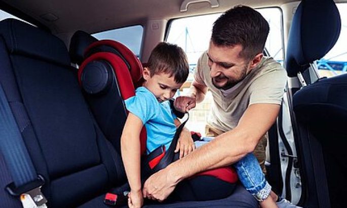 Lebensretter Kindersitz im Auto